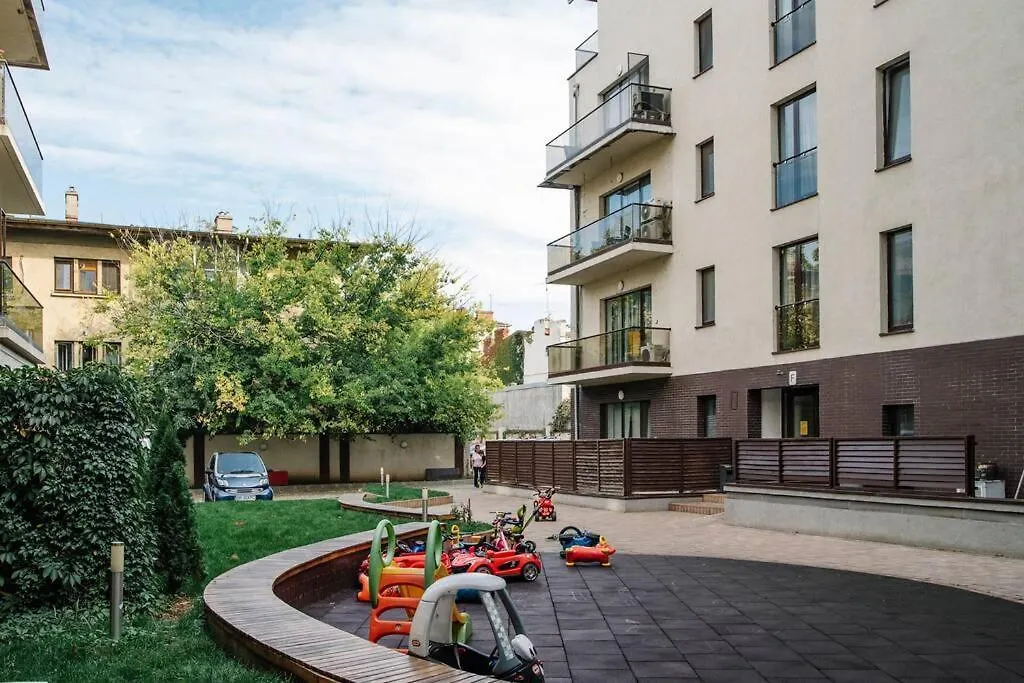 Vivando - Sunny Studio F + Parking Bucharest Apartment