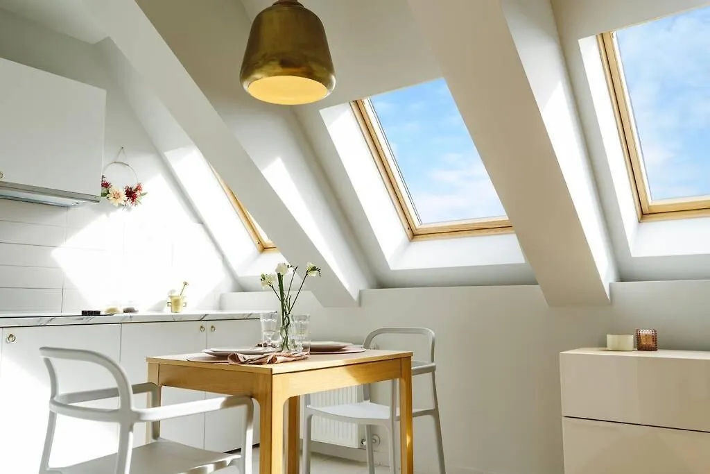Vivando - Sunny Studio F + Parking Bucharest Apartment