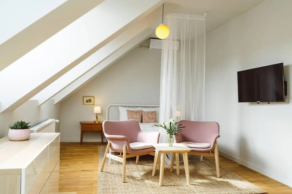 Apartment Vivando - Sunny Studio F + Parking Bucharest Romania